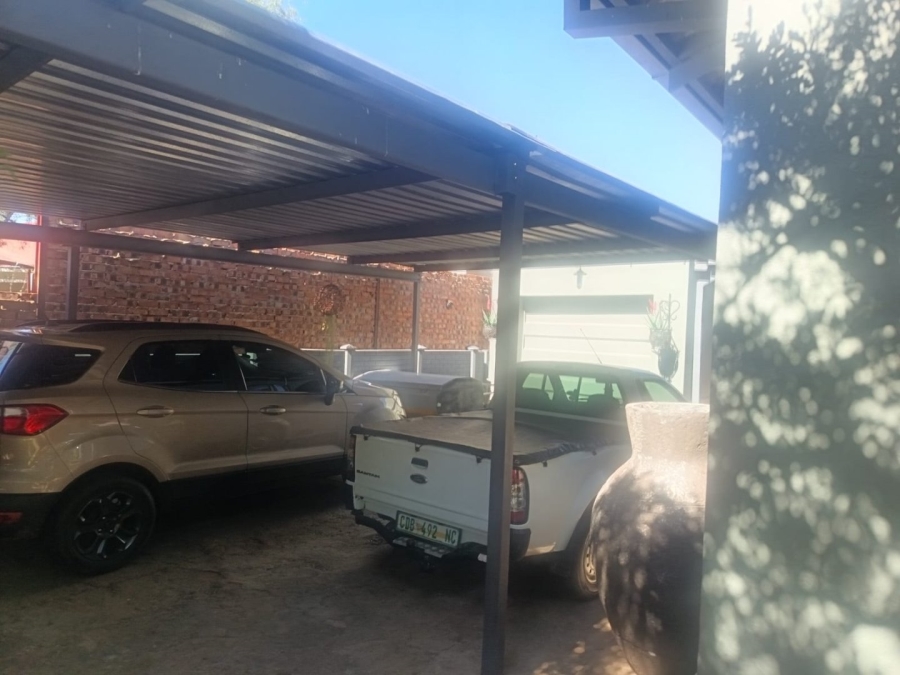 3 Bedroom Property for Sale in Beaconsfield Northern Cape